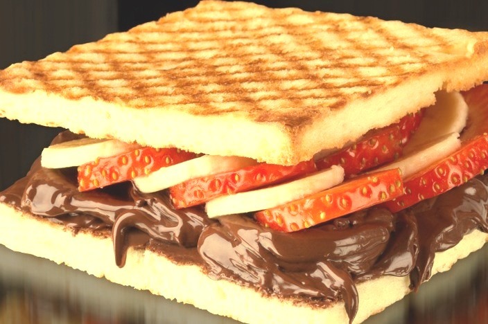 Hotel Chocolat peanut & chocolate smudge sandwich with strawberries and banana