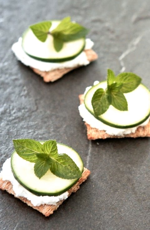 Cucumber Cream Cheese and Mint Triscuits